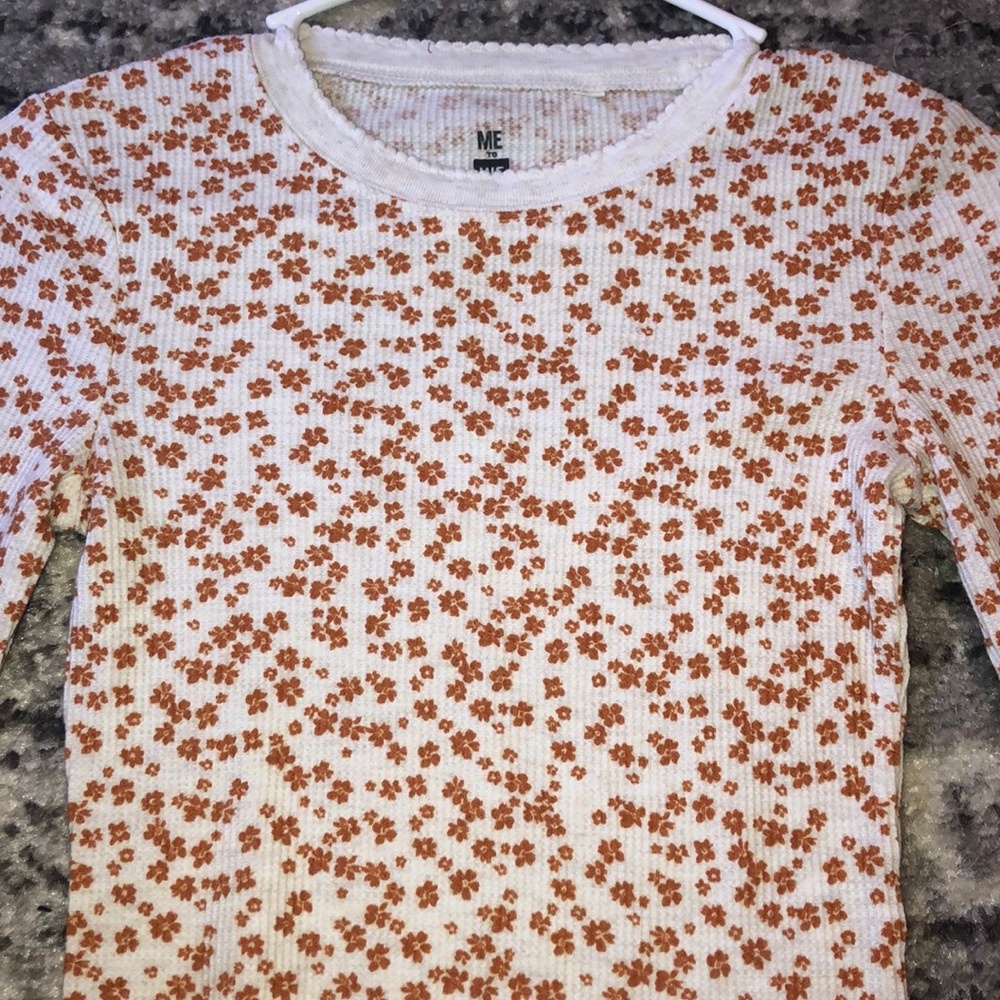 cute floral jersey shirt!